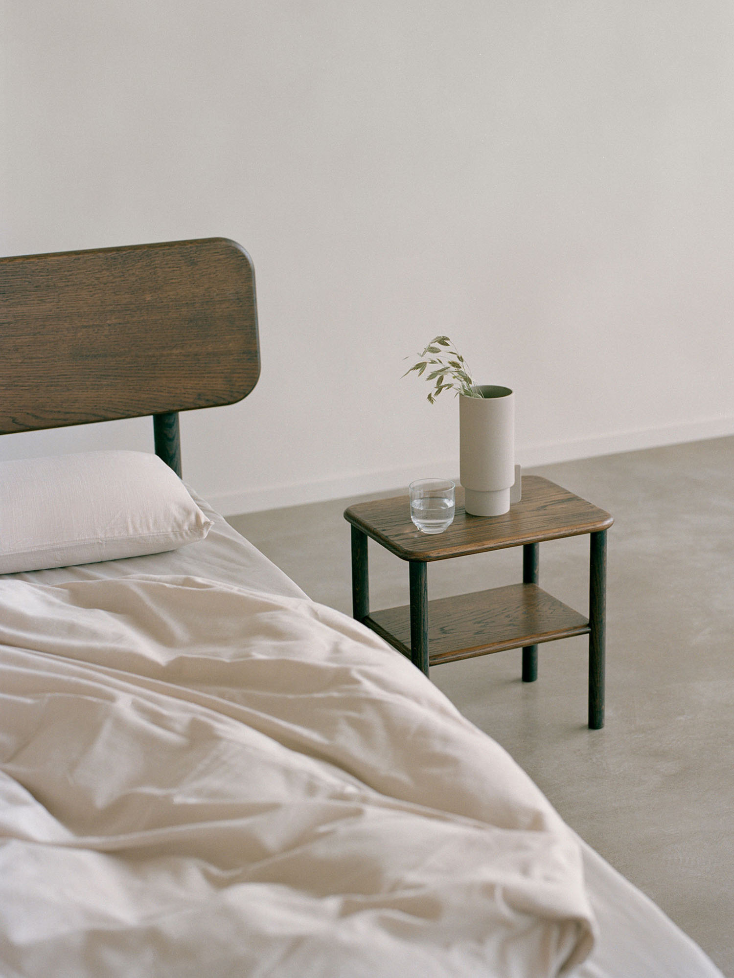 Alling Side Table | Smoked Oak – RYE